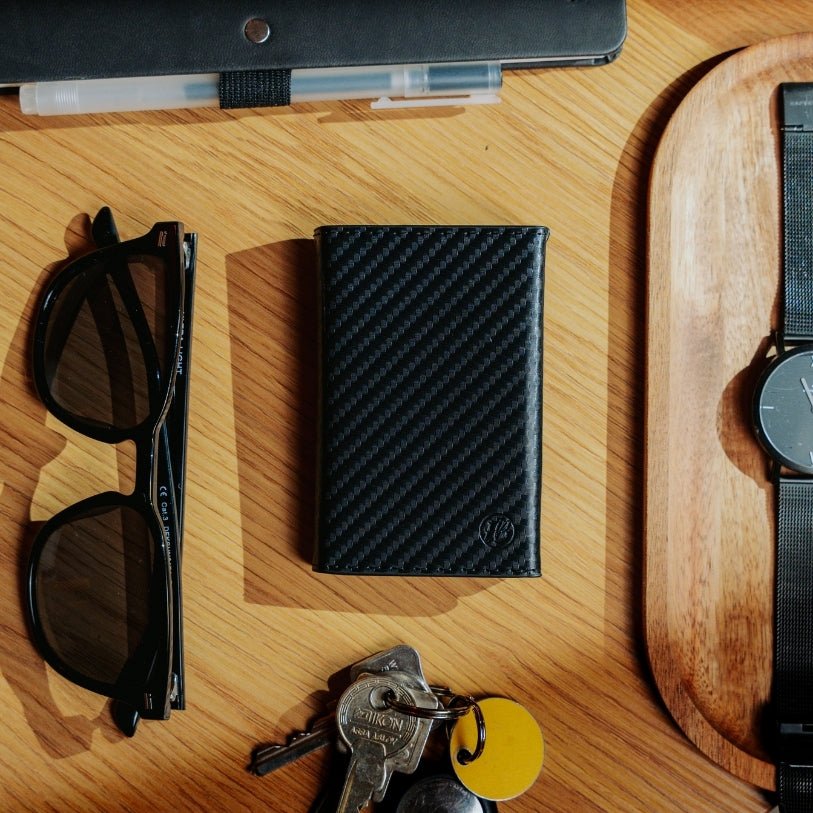 Smart Wallet 3.0 — portafoglio sottile con blocco RFID