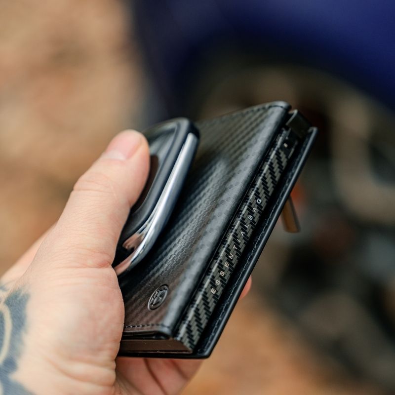 Smart Wallet 3.0 — portafoglio sottile con blocco RFID