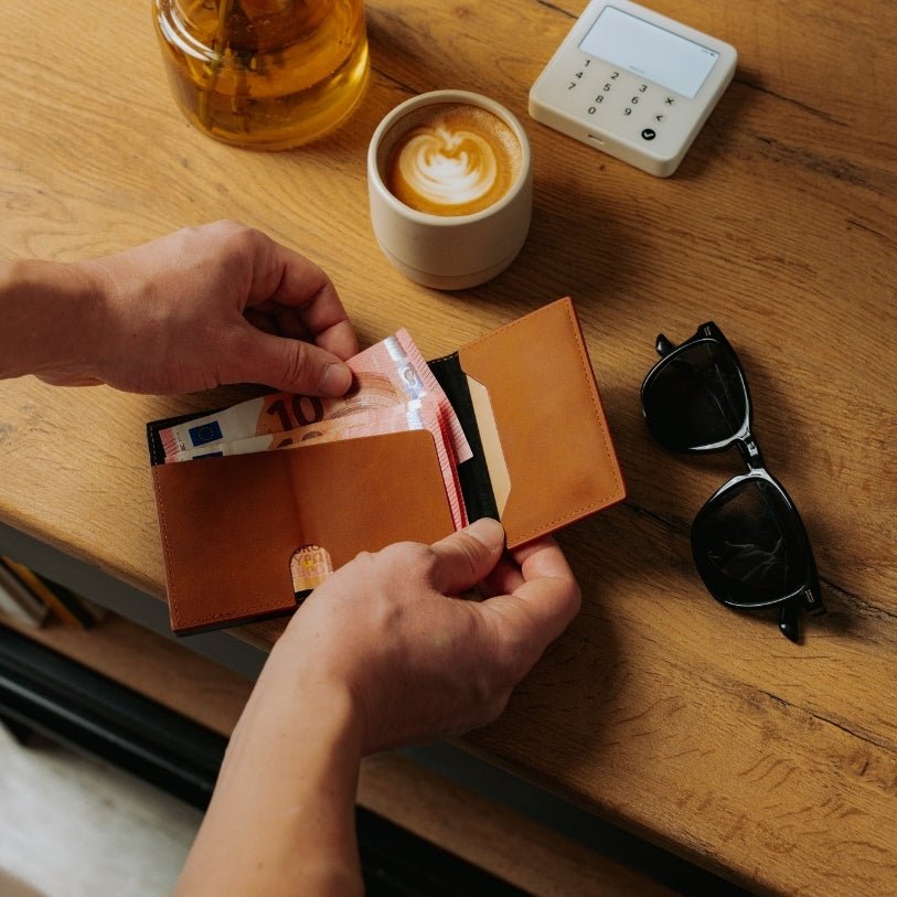 Smart Wallet 3.0 — portafoglio sottile con blocco RFID