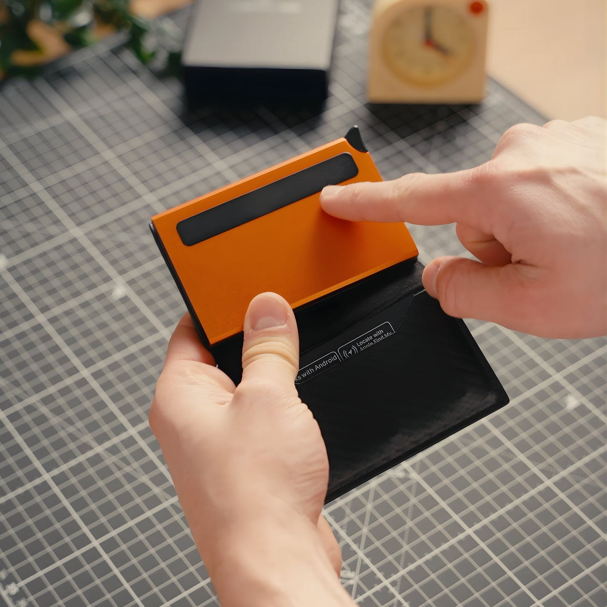 Smart Wallet 3.0 — portafoglio sottile con blocco RFID